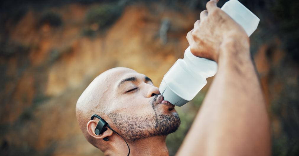Importancia de tomar agua natural