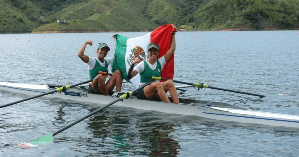 Celebran Día de la Marina con regatas de remo